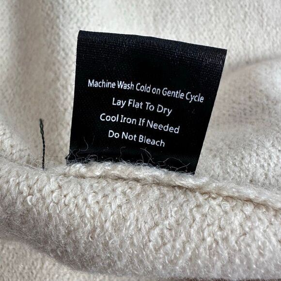 POL Medium Cream Sweater - Picture 9 of 9